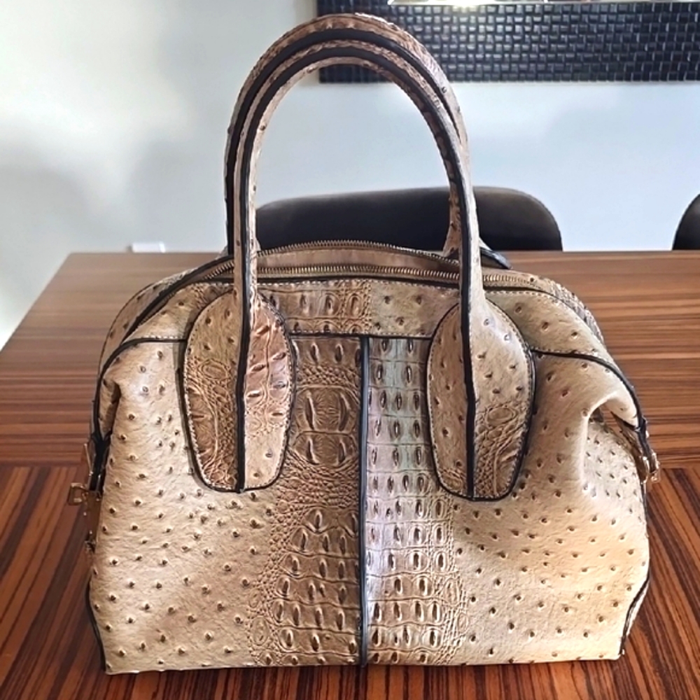 Elegant Tan Crocodile-Embossed Women's Bag